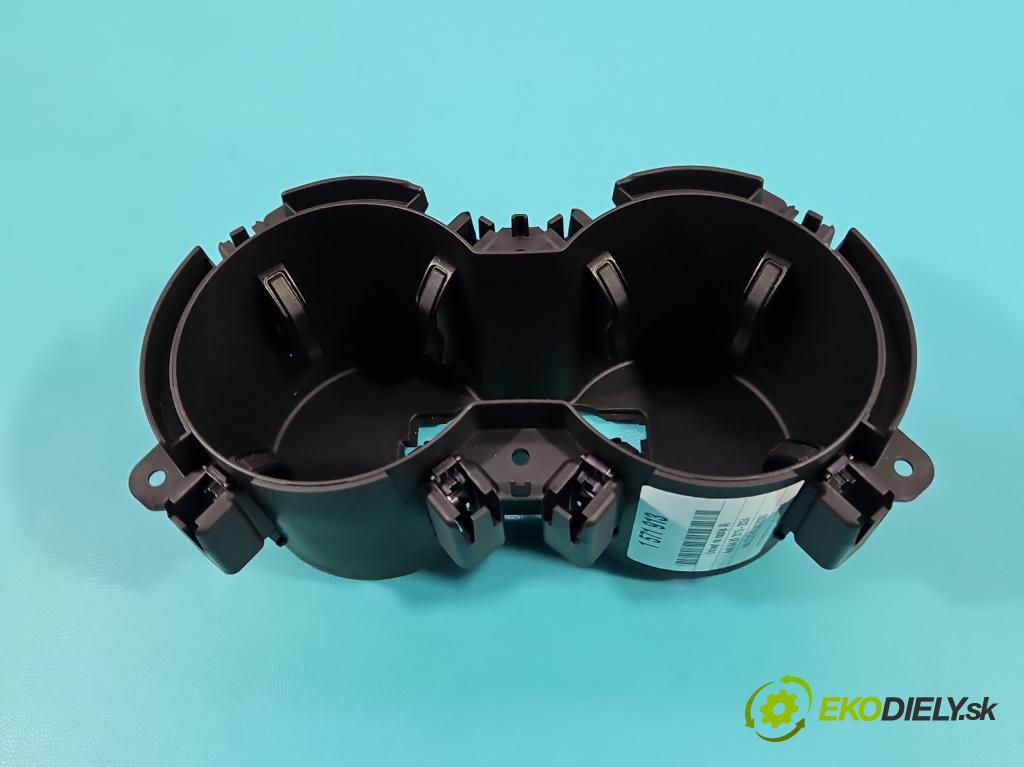 Audi A4 B9 2015-2024 2.0 TDI 190 HP automatic 140 kW 1968 cm3 5- Rukojeť: na nápoje: 8W0862533C (Držiak (úchyt) na nápoje)