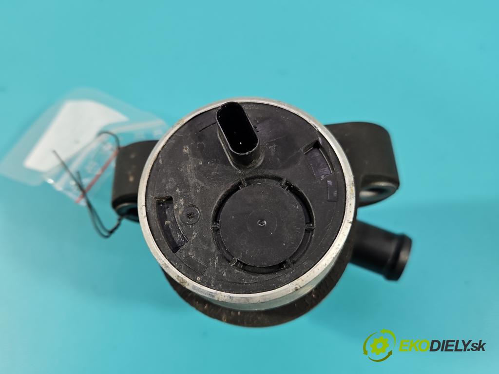 Audi A4 B9 2015-2024 2.0 TDI 190 HP automatic 140 kW 1968 cm3 5- čerpadlo voda: 05L965567A (Vodná pumpa)