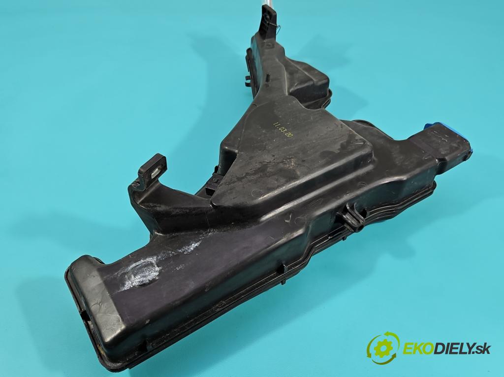 Audi A4 B9 2015-2024 2.0 TDI 190 HP automatic 140 kW 1968 cm3 5- nádržka tekutina: ostrekovačov 8W0955451L