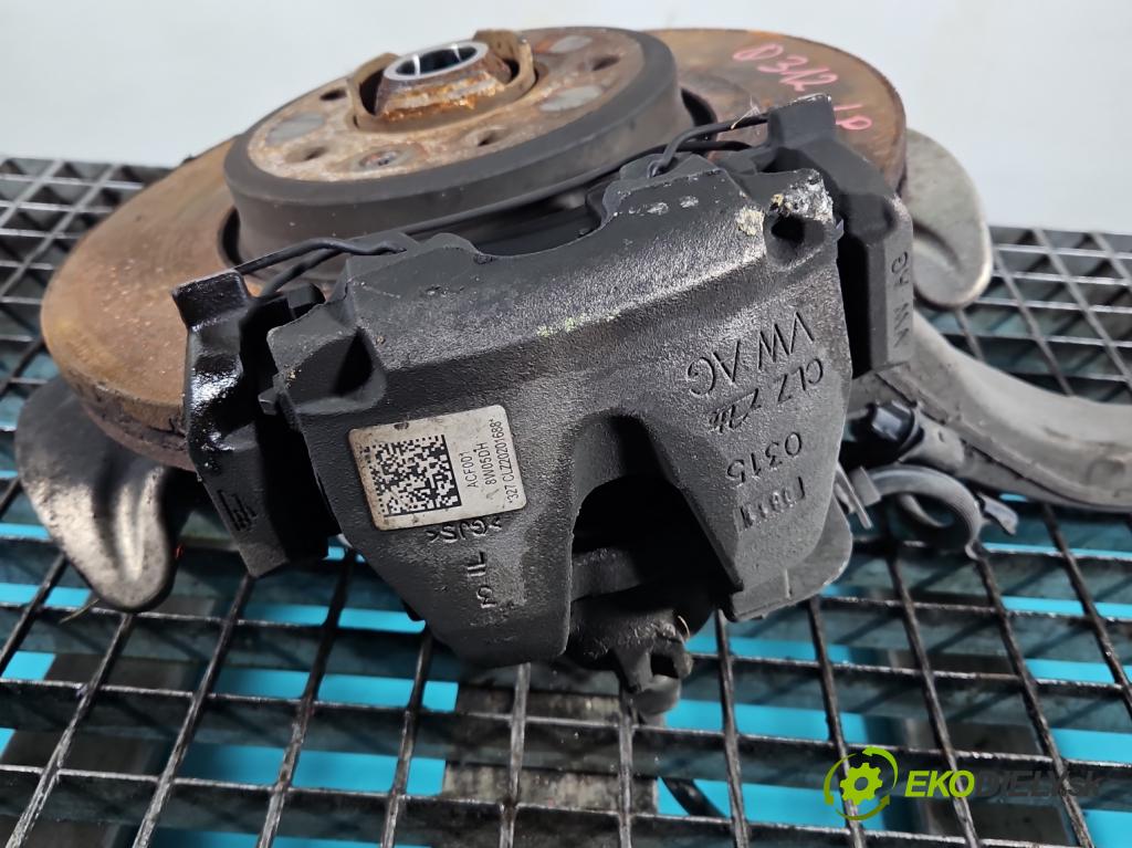 Audi A4 B9 2015-2024 2.0 TDI 190 HP automatic 140 kW 1968 cm3 5- brzdič predné ľavý  (Kľučka dverí ostatné)