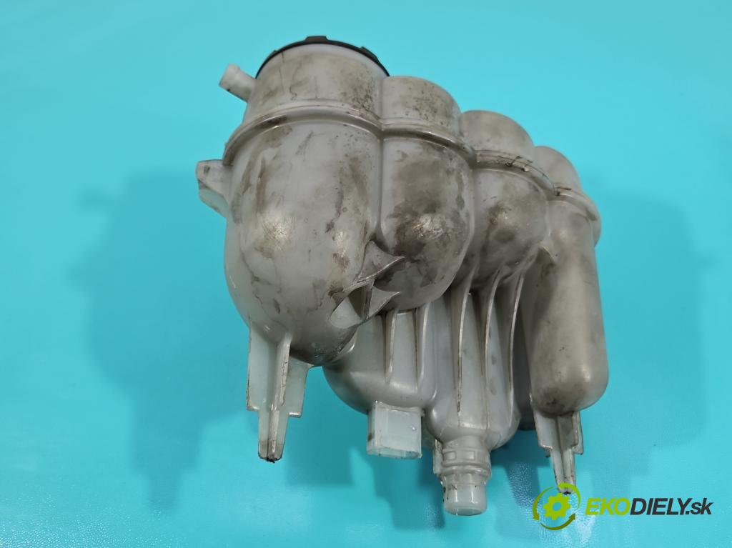 Audi A4 B9 2015-2024 2.0 TDI 190 HP automatic 140 kW 1968 cm3 5- Nádrž: kompenzačné: 8W0121405L