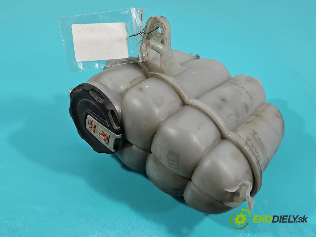 Audi A4 B9 2015-2024 2.0 TDI 190 HP automatic 140 kW 1968 cm3 5- Nádrž: kompenzačné: 8W0121405L