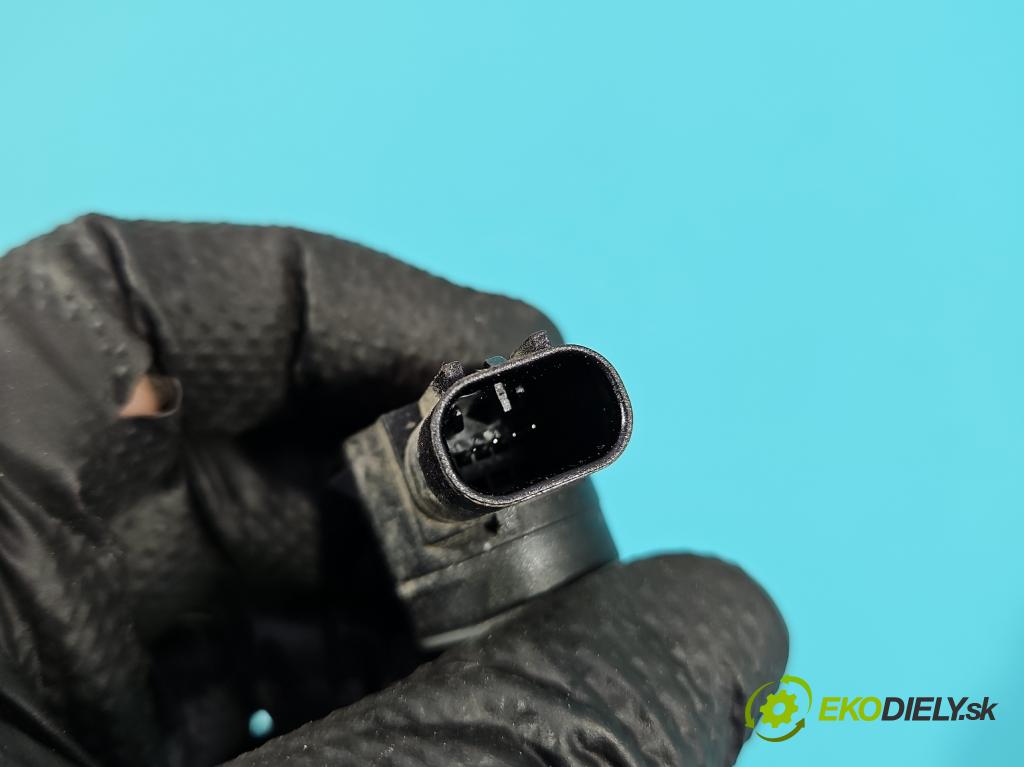 MG MG3  24- 1.5 16V 102 HP automatic 75 kW 1498 cm3 5- snímač parkovaní: 11108005