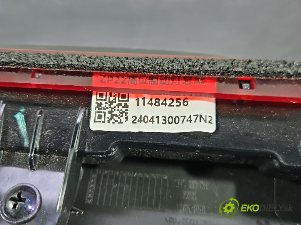 MG MG3  24- 1.5 16V 102 HP automatic 75 kW 1498 cm3 5- světlo: stop: 11484256