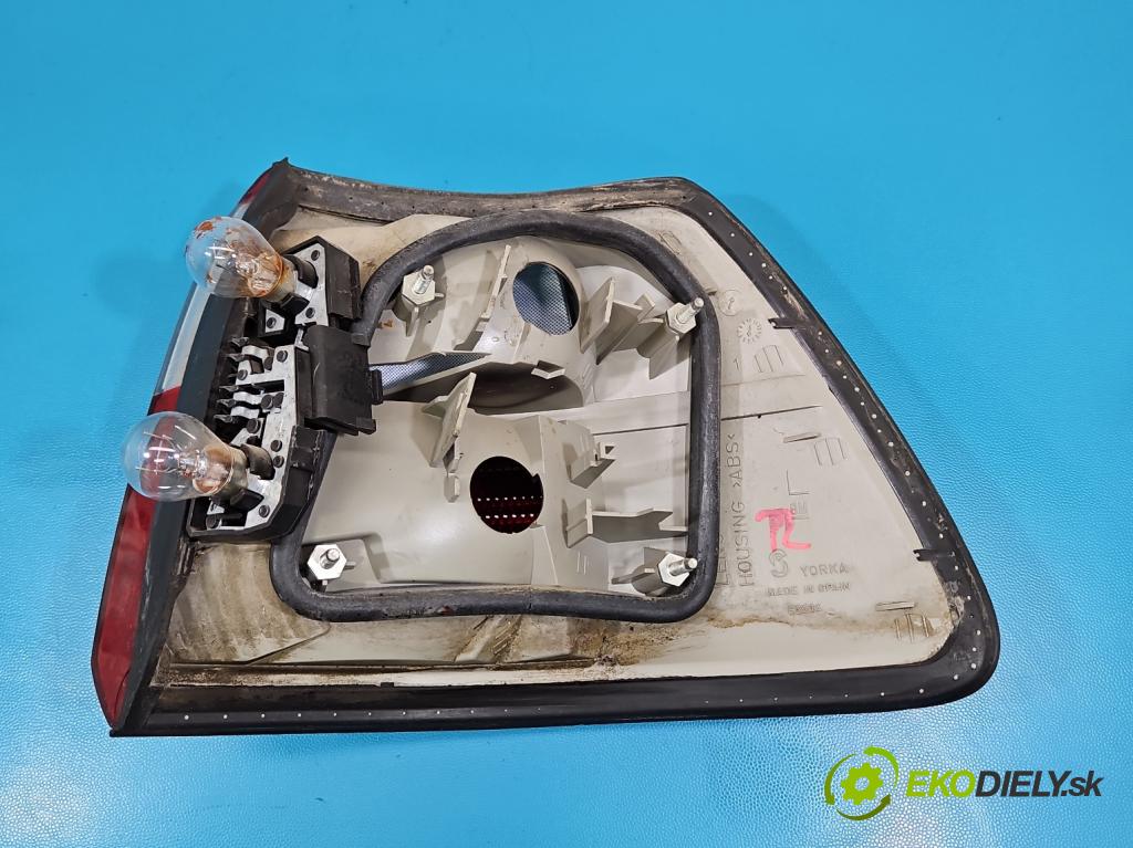 Opel Omega B 1994-2003 2.2 16V 144 HP manual 106 kW 2198 cm3 4- svetlo / reflektor zadné ľavé  (Kľučka dverí ostatné)