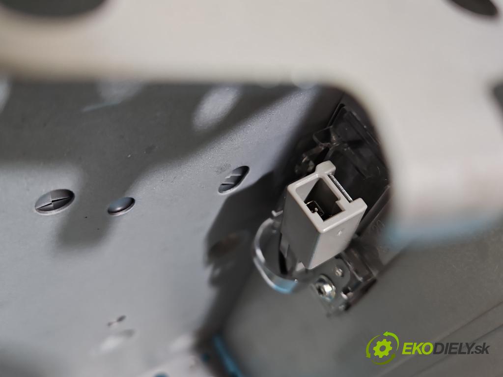 Toyota Auris II 2012-2018 1.6 16V 132  HP manual 97 kW 1598 cm3 5- Radio originál 86140-02360