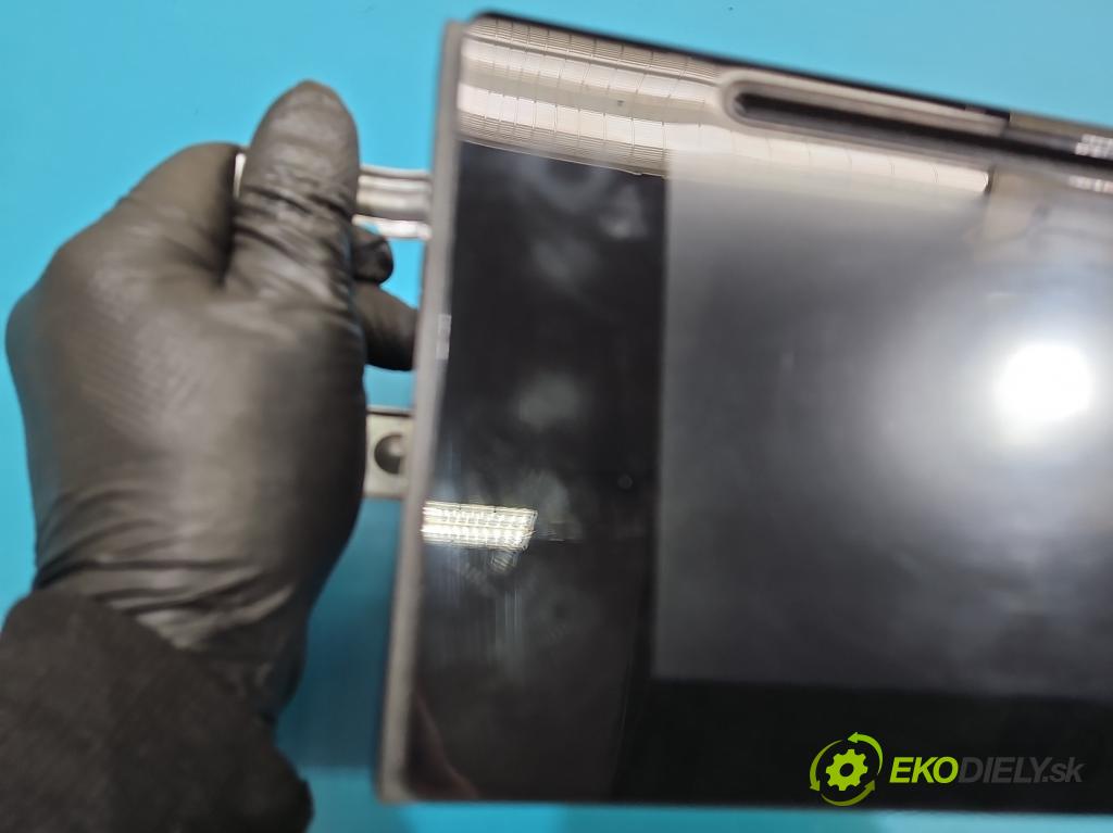 Toyota Auris II 2012-2018 1.6 16V 132  HP manual 97 kW 1598 cm3 5- Radio originál 86140-02360