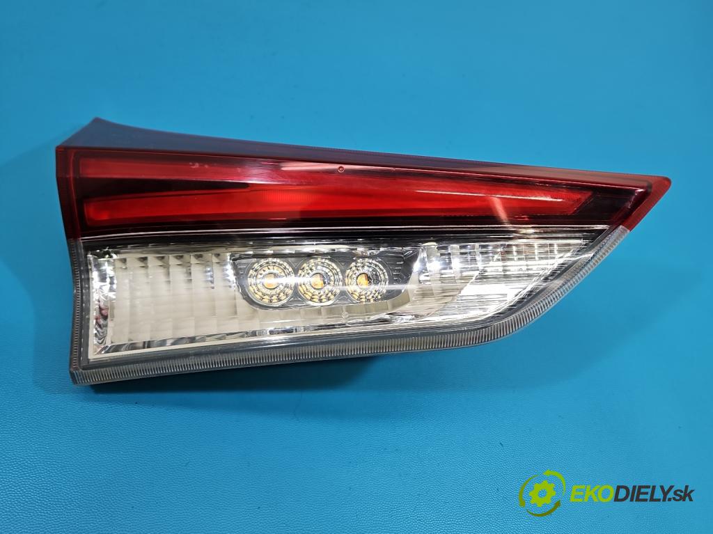 Toyota Auris II 2012-2018 1.6 16V 132  HP manual 97 kW 1598 cm3 5- svetlo / reflektor zadné ľavé 02-354 (Kľučka dverí ostatné)
