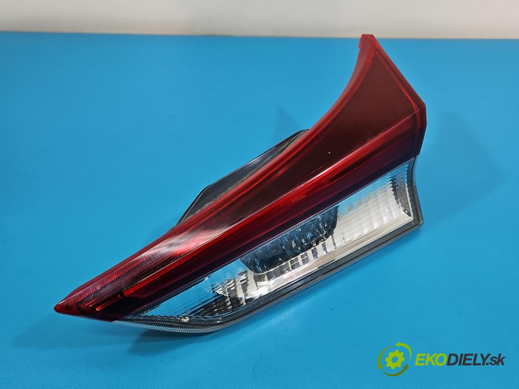 Toyota Auris II 2012-2018 1.6 16V 132 hp manual 97 kW 1598 cm3 5- světlo zadní pravé  (Klika dveří ostatní)