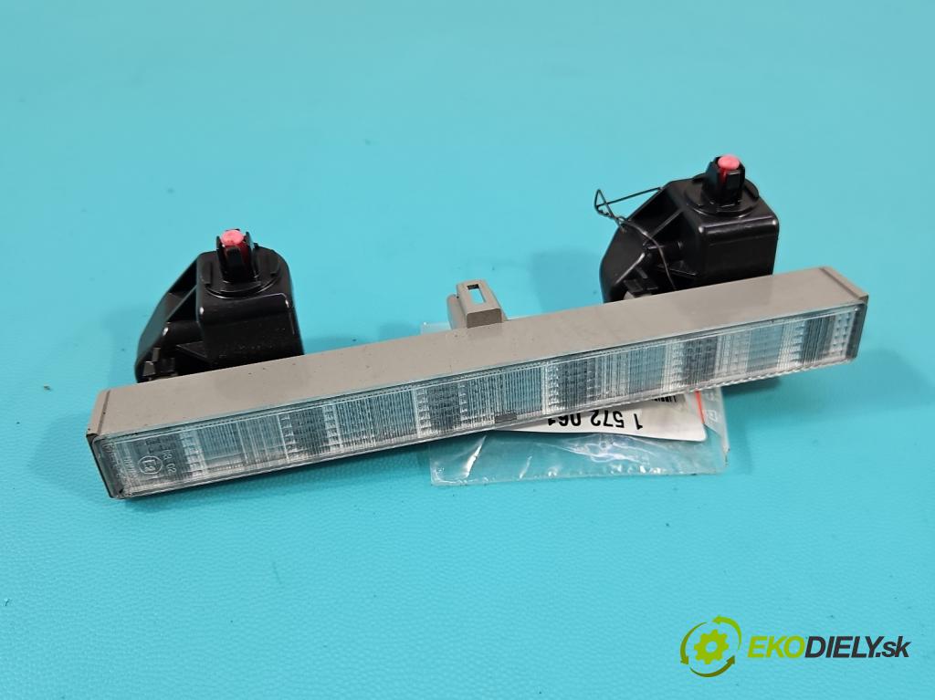 Toyota Auris II 2012-2018 1.6 16V 132  HP manual 97 kW 1598 cm3 5- světlo: stop: 81570-05100