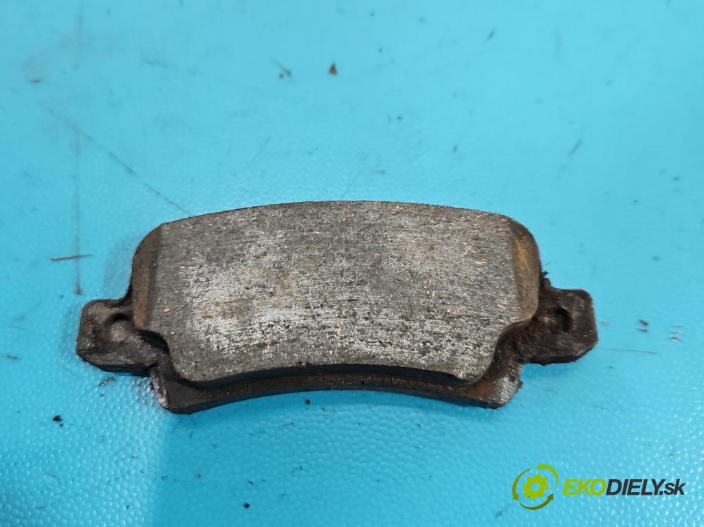 Toyota Corolla E12 2001-2009 2.0 D4D 90 HP manual 66 kW 1995 cm3 5- Štíty: brzdové zadné