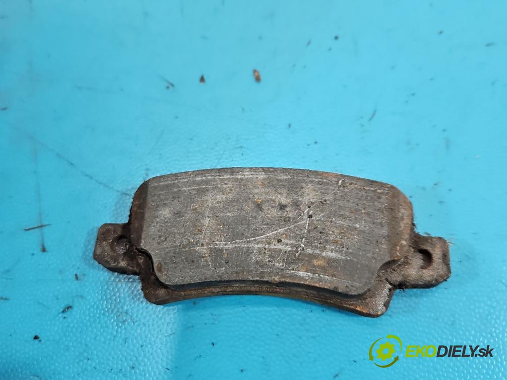 Toyota Corolla E12 2001-2009 2.0 D4D 90 HP manual 66 kW 1995 cm3 5- Štíty: brzdové zadné