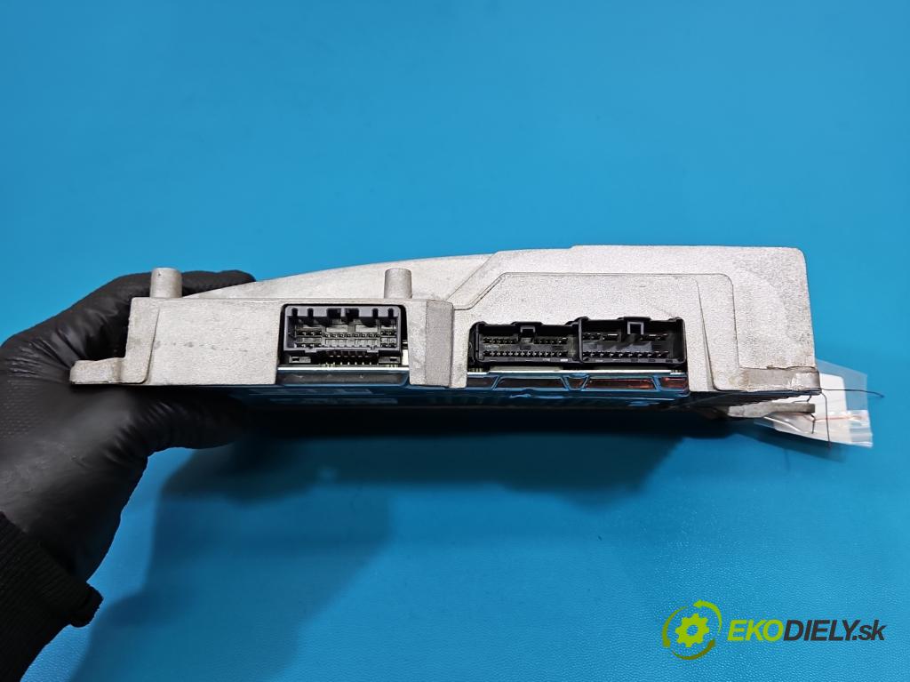 Honda Legend IV 2004-2012 3.5 V6 295HP automatic 217 kW 3471 cm3 4- Zesilovač: 39186-SJA-E01-M1 (Zosilňovač)