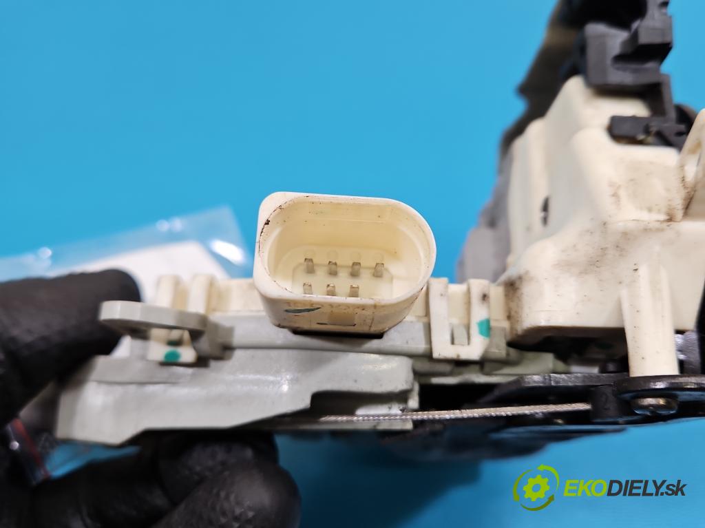 Audi A5 8T 2007-2016 3.0 tdi 239KM automatic 176 kW 2967 cm3 5- zámok predné ľavý 8J1837015C