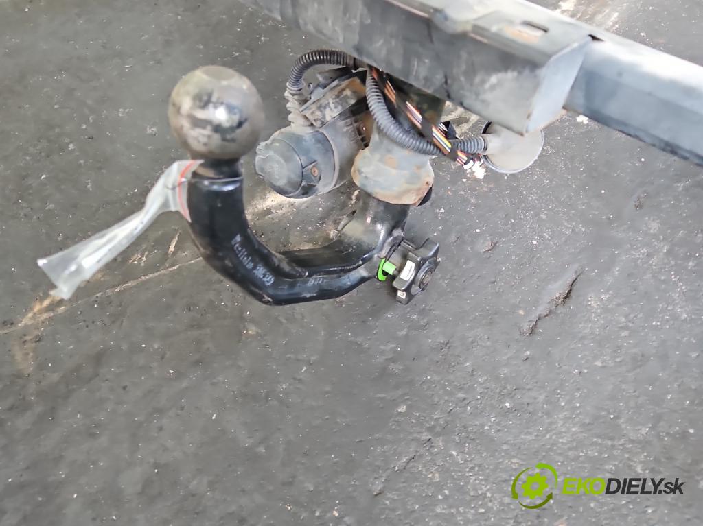 Audi A5 8T 2007-2016 3.0 tdi 239KM automatic 176 kW 2967 cm3 5- Hák: vlečení: 8T0800491D (Ťažné zariadenie)