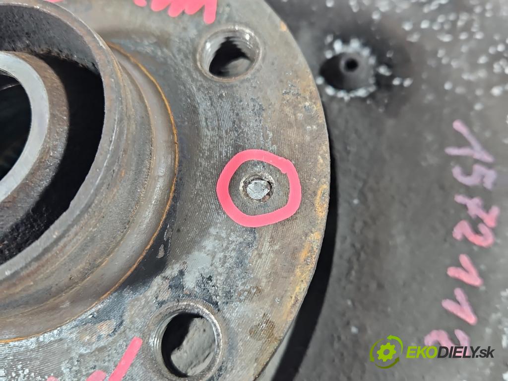 Audi A5 8T 2007-2016 3.0 tdi 239KM automatic 176 kW 2967 cm3 5- náboj pravé  (Náboj kolesa)