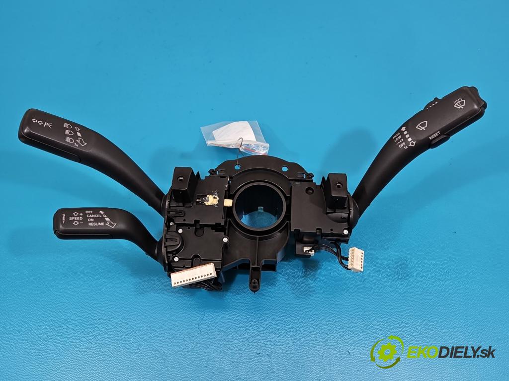 Audi A5 8T 2007-2016 3.0 tdi 239KM automatic 176 kW 2967 cm3 5- Přepínač sdružený 8K0953502BD (Páčky pod volantem)