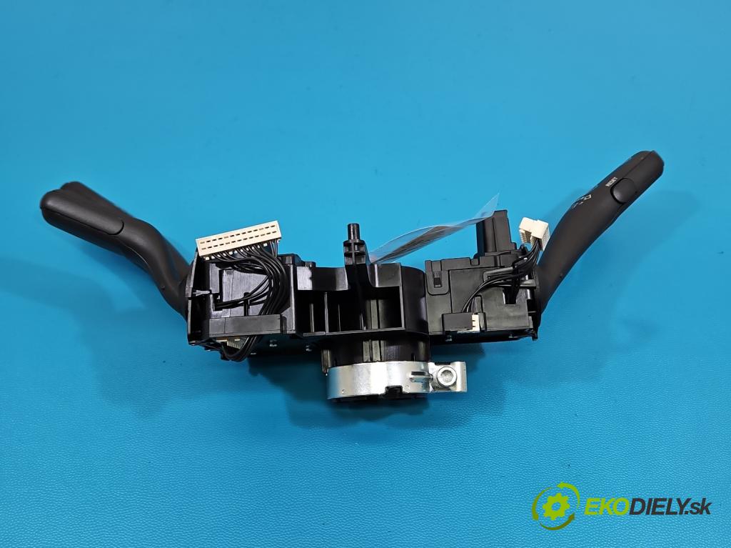 Audi A5 8T 2007-2016 3.0 tdi 239KM automatic 176 kW 2967 cm3 5- Přepínač sdružený 8K0953502BD (Páčky pod volantem)