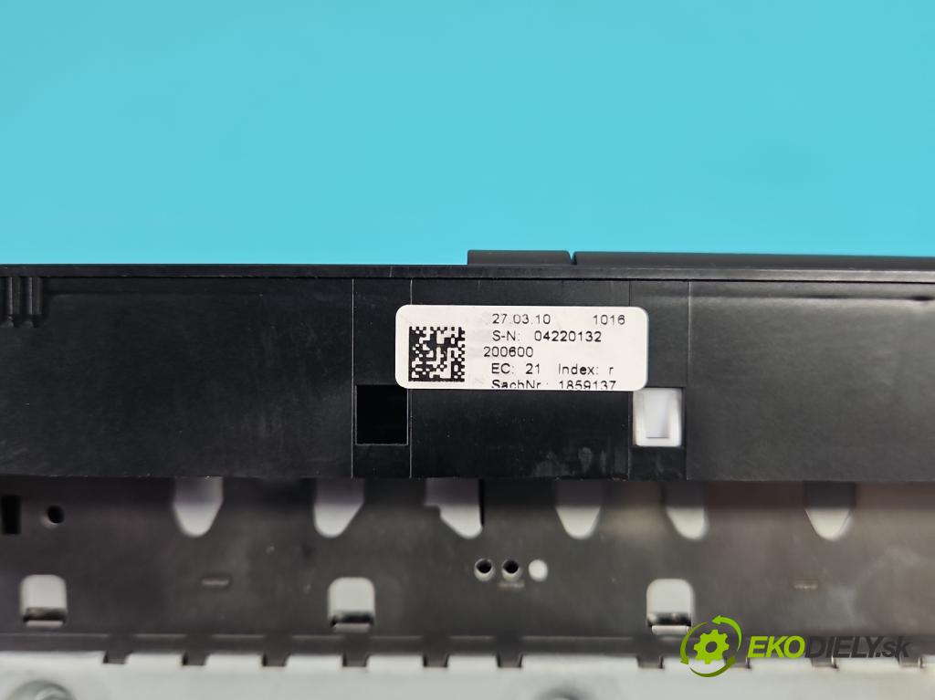 Audi A5 8T 2007-2016 3.0 tdi 239KM automatic 176 kW 2967 cm3 5- Navigácia: čítačka 8T1035652D