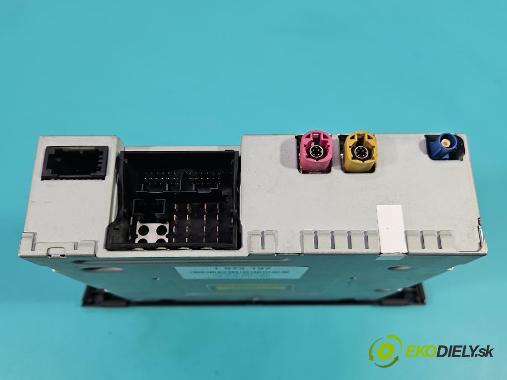 Audi A5 8T 2007-2016 3.0 tdi 239KM automatic 176 kW 2967 cm3 5- Navigácia: čítačka 8T1035652D