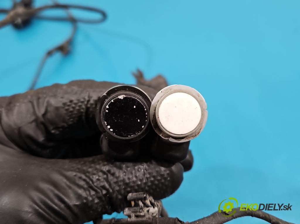 Audi A5 8T 2007-2016 3.0 tdi 239KM automatic 176 kW 2967 cm3 5- snímač parkovaní: 8K0971095