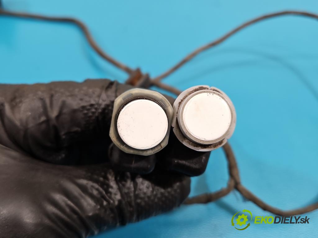 Audi A5 8T 2007-2016 3.0 tdi 239KM automatic 176 kW 2967 cm3 5- snímač parkování 8K0971104J