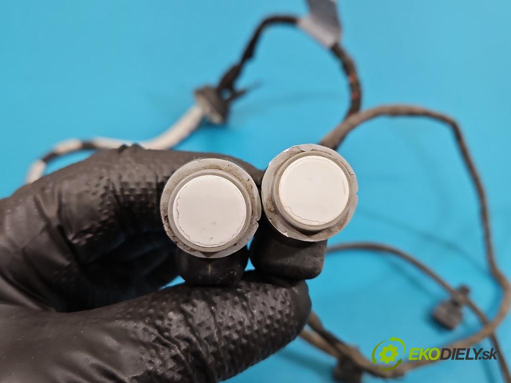 Audi A5 8T 2007-2016 3.0 tdi 239KM automatic 176 kW 2967 cm3 5- snímač parkování 8K0971104J