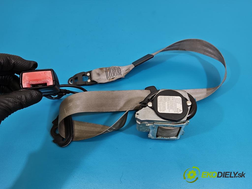 Audi A4 B7 2004-2008 3.0 tdi BKN: 204 HP automatic 150 kW 2967 cm3 5- pas bezpečnosť: predné pravý 8E0857755G