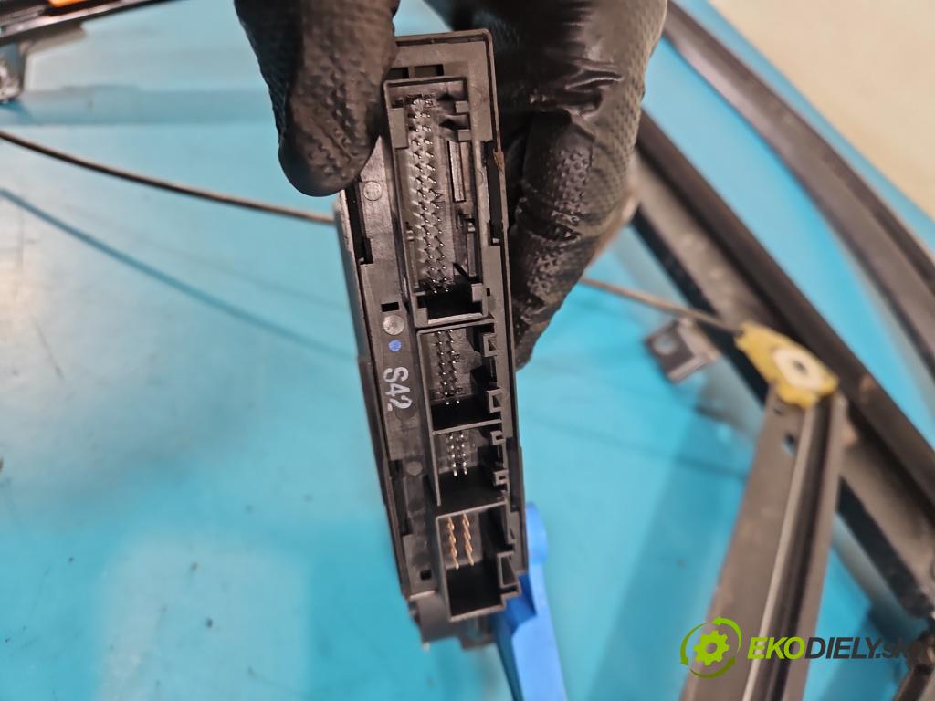 Audi A4 B7 2004-2008 3.0 tdi BKN: 204 HP automatic 150 kW 2967 cm3 5- mechanizmus okna predné pravý 8E0817462C