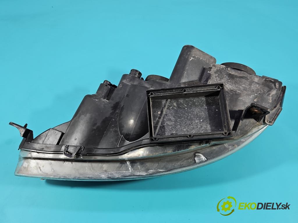 Alfa romeo 147 1.9 jtd 120 HP manual 88 kW 1910 cm3 3- Reflektor: pravý 89101233DX (Svetlo predné pravé)