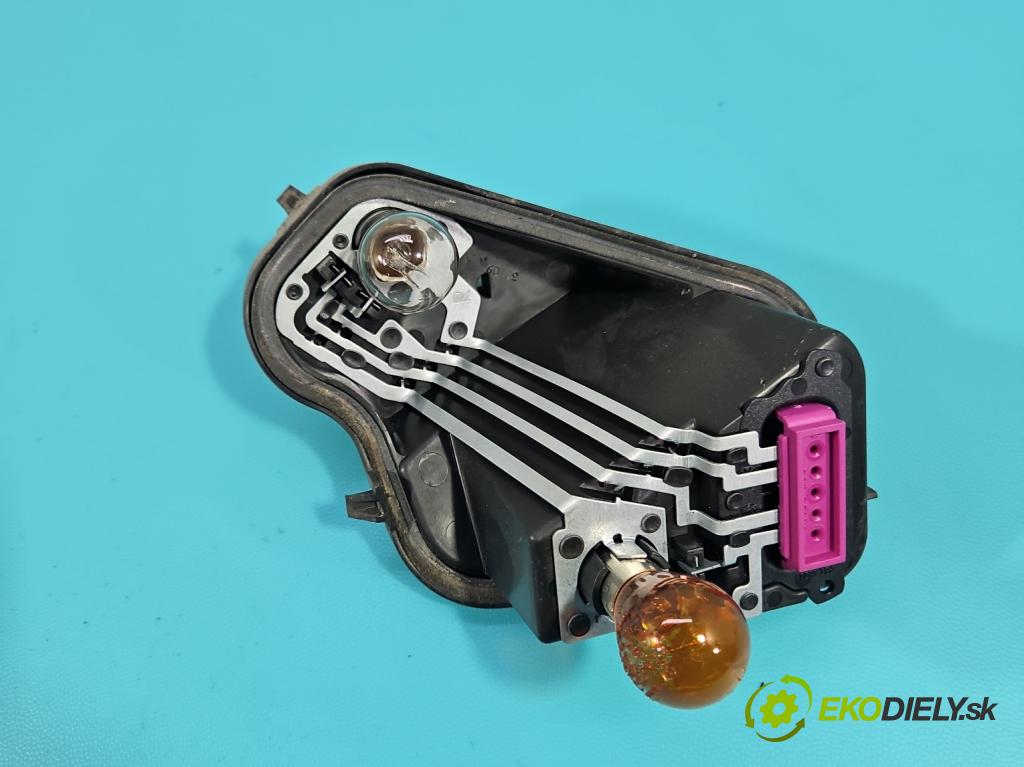 Renault Megane III 2008-2016 2.0 Tce 179KM manual 132 kW 1998 cm3 5- svetlo / reflektor zadné pravé 265500010R (Kľučka dverí ostatné)