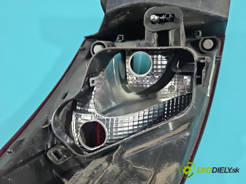 Renault Megane III 2008-2016 2.0 Tce 179KM manual 132 kW 1998 cm3 5- svetlo / reflektor zadné pravé 265500010R (Kľučka dverí ostatné)