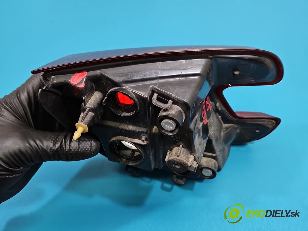 Renault Megane III 2008-2016 2.0 Tce 179KM manual 132 kW 1998 cm3 5- svetlo / reflektor zadné pravé  (Kľučka dverí ostatné)