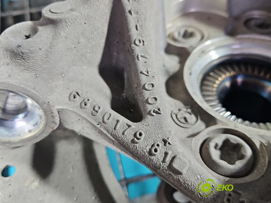 Bmw iX1 U11 0.0 elektrický: 272 HP automatic 200 kW 1 cm3 5- náboj ľavé 6890179 (Náboj kolesa)