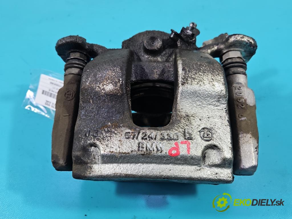 Bmw iX1 U11 0.0 elektrický: 272 HP automatic 200 kW 1 cm3 5- brzdič predné ľavý  (Kľučka dverí ostatné)