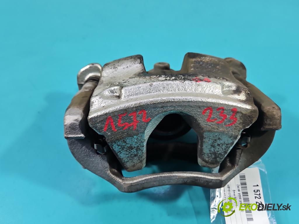 Bmw iX1 U11 0.0 elektrický: 272 HP automatic 200 kW 1 cm3 5- brzdič predné pravý  (Kľučka dverí ostatné)