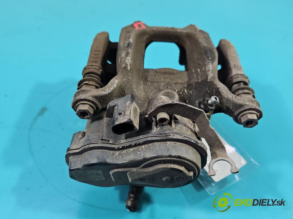 Bmw iX1 U11 0.0 elektrický: 272 HP automatic 200 kW 1 cm3 5- brzdič zadné ľavý 6891065 (Kľučka dverí ostatné)