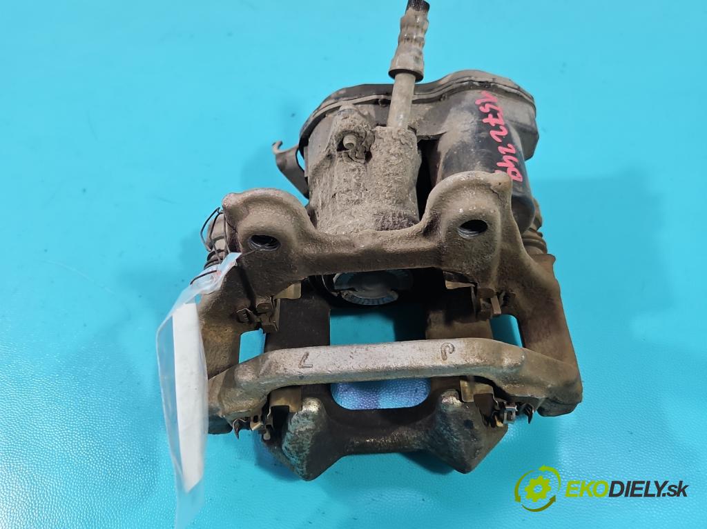 Bmw iX1 U11 0.0 elektrický: 272 HP automatic 200 kW 1 cm3 5- brzdič zadné pravý 6891066 (Kľučka dverí ostatné)