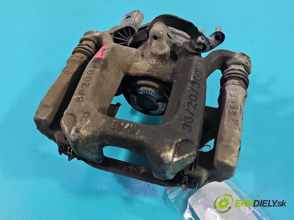 Bmw iX1 U11 0.0 elektrický: 272 HP automatic 200 kW 1 cm3 5- brzdič zadné pravý 6891066 (Kľučka dverí ostatné)