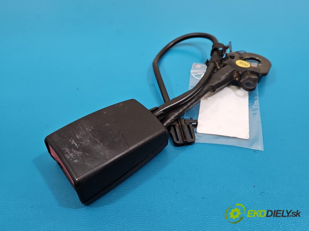 Audi A4 B7 2004-2008 3.0 tdi BKN: 204 hp automatic 150 kW 2967 cm3 5- stěna bezpečnost přední levý 8E0857755G