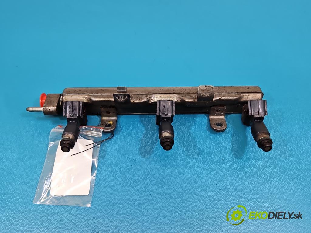 Honda Legend IV 2004-2012 3.5 V6 295HP automatic 217 kW 3471 cm3 4- vstrek  (Vstrekovač paliva)