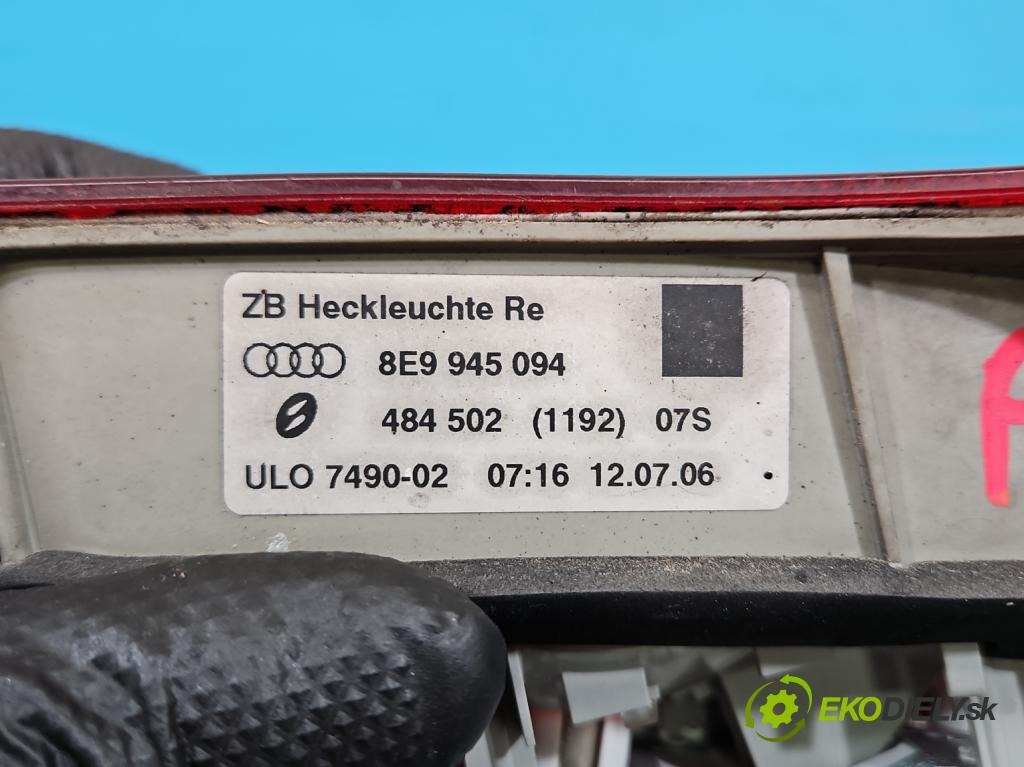 Audi A4 B7 2004-2008 3.0 tdi BKN: 204 HP automatic 150 kW 2967 cm3 5- svetlo / reflektor zadné pravé 8E9945094 (Kľučka dverí ostatné)