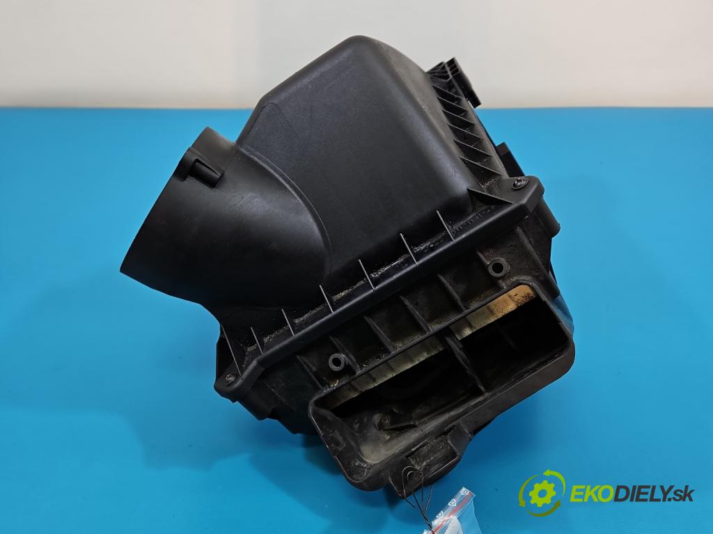 Audi A4 B7 2004-2008 3.0 tdi BKN: 204 hp automatic 150 kW 2967 cm3 5- obal filtra vzduchu 06C133843 (Kryt vzduchového filtru)