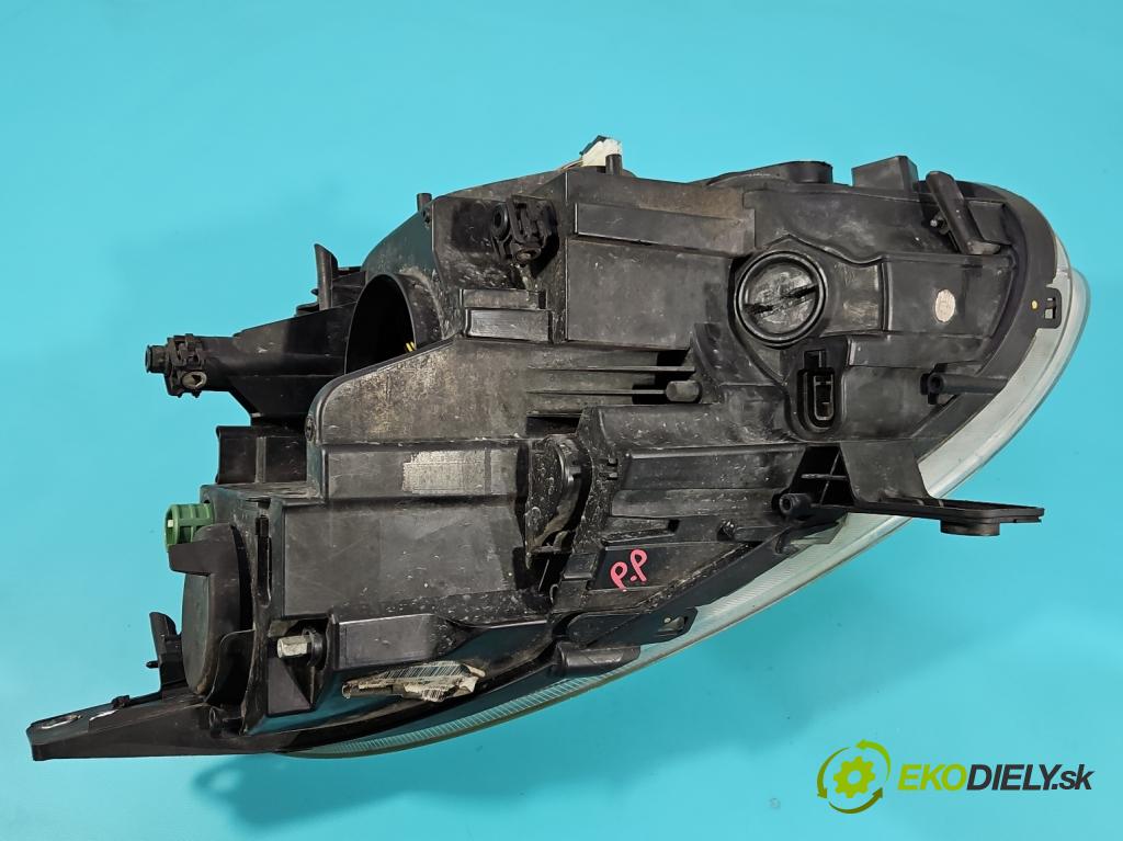 Alfa romeo Giulietta 1.6 jtd 105 HP manual 77 kW 1598 cm3 5- Reflektor: pravý  (Svetlo predné pravé)