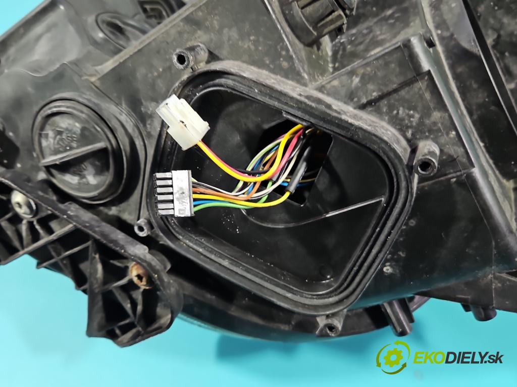 Alfa romeo Giulietta 1.6 jtd 105 HP manual 77 kW 1598 cm3 5- Reflektor: pravý  (Svetlo predné pravé)