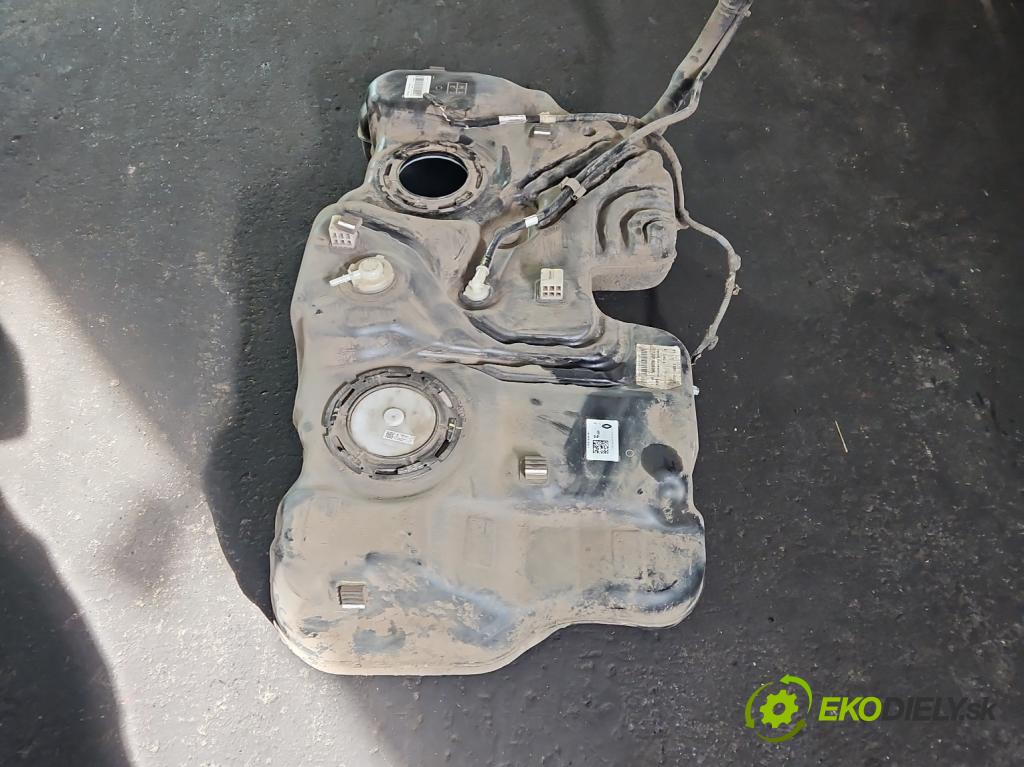 Dacia Duster III 24- 1.2 131 HP manual 96 kW 1199 cm3 5- Nádrž: palivo 172018260R (Palivová nádrž)