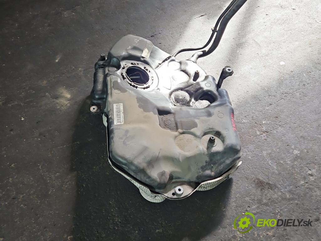 Audi A4 B9 2015-2024 2.0 TDI 190 HP automatic 140 kW 1968 cm3 5- Nádrž: palivo 8W0201021EL (Palivová nádrž)