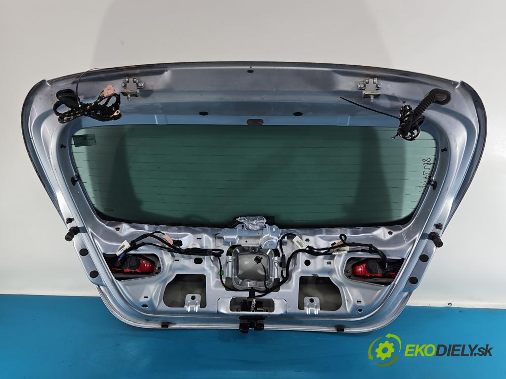 Seat Leon II 2005-2012 1.6 SR 102 HP manual 75 kW 1595 cm3 5- zadna kufor  (Kapota zadná (kufor))