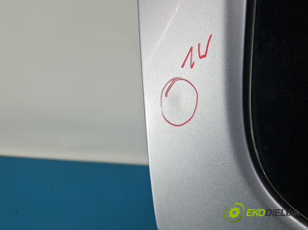 Seat Leon II 2005-2012 1.6 SR 102 HP manual 75 kW 1595 cm3 5- zadna kufor  (Kapota zadná (kufor))