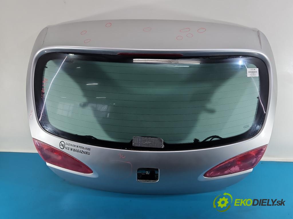 Seat Leon II 2005-2012 1.6 SR 102 HP manual 75 kW 1595 cm3 5- zadna kufor  (Kapota zadná (kufor))